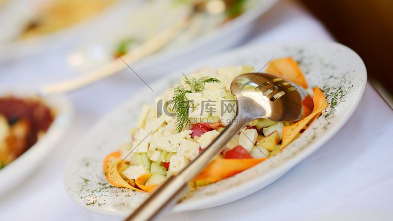 火锅加盟店选址条件：如何规避误区，找准黄金地段